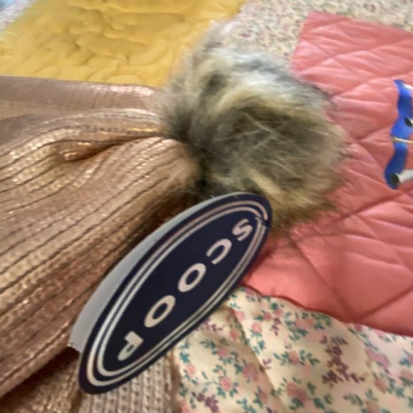 NWT~Scoop Metallic Rose Gold Reversible Neck Scarf & Hat - Picture 4 of 10